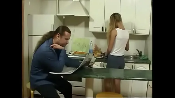 HD BritishTeen step Daughter seduce father in Kitchen for sex Klip pemacu