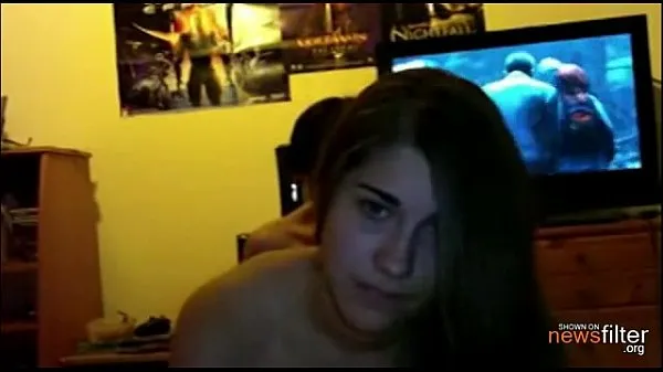 Klipy z disku HD mywildcam - Amateur teen has the orgasm of her life