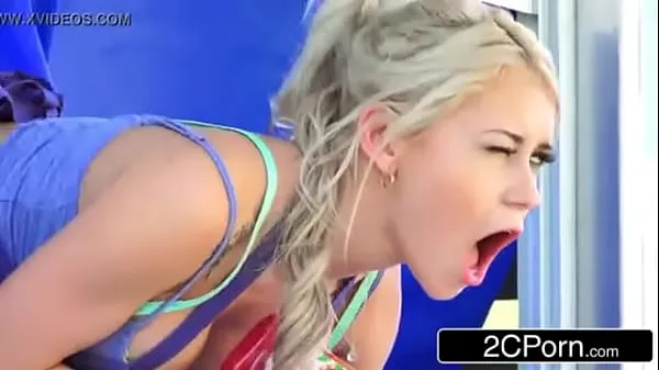HD hot blonde babe serving hot dogs and fucked same time คลิปไดรฟ์