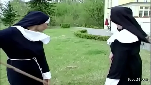 HD-Craftsman fucks horny nun right in the monastery-asemaleikkeet