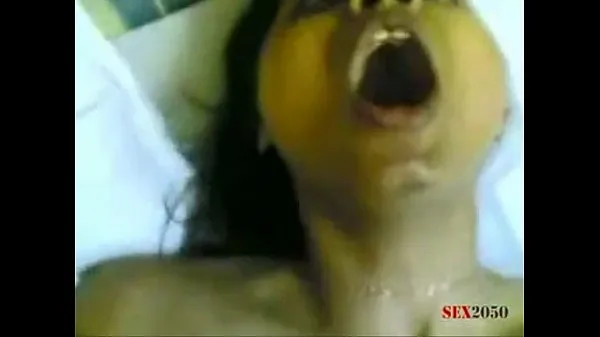 HD Curvy busty Bengali MILF takes a load on her face by FILE PREFIX-enhetsklipp