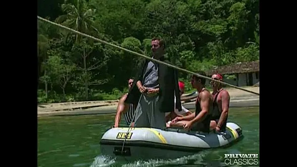 HD Anal Orgy in a Boat with the Brazilian 'Garotas-enhetsklipp