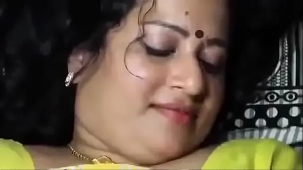 Clips de lecteur tante accueillante et oncle voisin à Chennai avoir des relations sexuelles HD