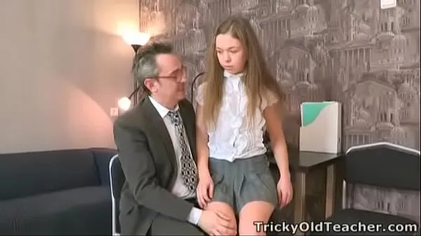Klip berkendara Tricky Old Teacher - Sara looks so innocent HD
