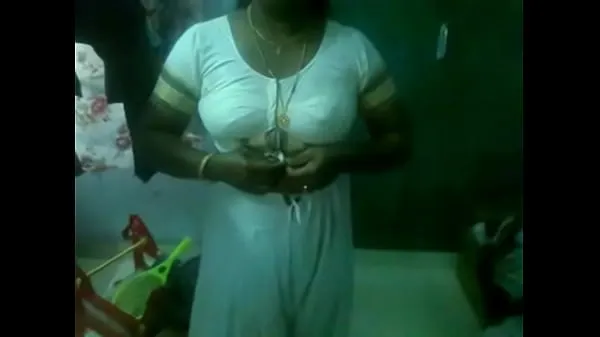 HD mallu aunty after going temple drive Clips