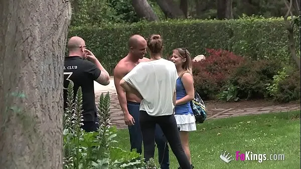 Clip ổ đĩa HD Being famous is great: Antonio finds and fucks a blonde MILF right in the park