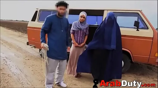 HD Goat Herder Sells Big Tits Arab To Western Soldier For Sex-enhetsklipp