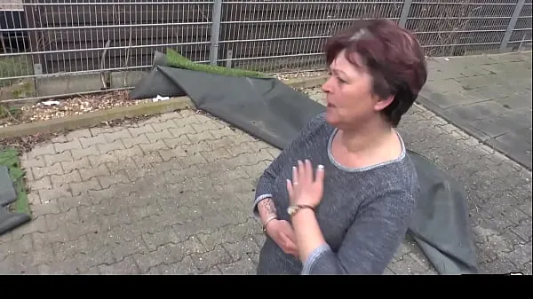 एचडी HAUSFRAU FICKEN - German Housewife gets full load on jiggly melons ड्राइव क्लिप्स