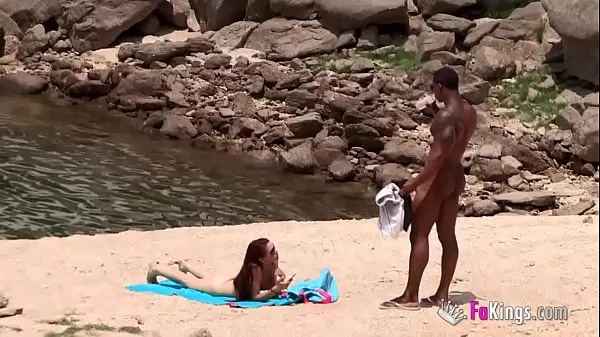 Clip ổ đĩa HD The massive cocked black dude picking up on the nudist beach. So easy, when you're armed with such a blunderbuss