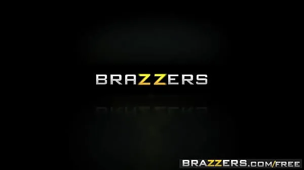 HD Brazzers Exxtra - (Carter Cruise, Xander Corvus) - Pumpkin Spice Slut - Trailer preview schijfclips