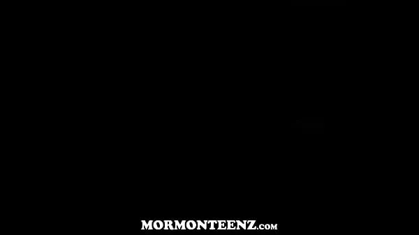 HD Мормонская тинка удивляет свою церковную сестру ремнем на дилдо и трахает ее до оргазмадисковые клипы