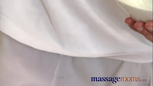 एचडी Massage Rooms Mature woman with hairy pussy given orgasm ड्राइव क्लिप्स