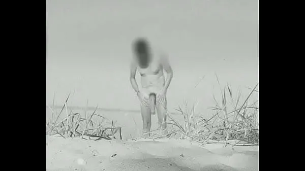 Κλιπ μονάδας δίσκου HD Huge vintage cock at a German nude beach