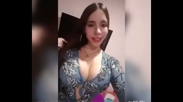 HD Does anyone know her name? IG, Snap, etc drive Clips