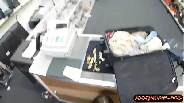 Klipy z jednotky HD Latina stewardess fucked by pawn keeper in his office