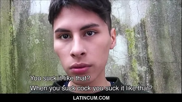 Menino latino tímido oferecido em dinheiro pelo cineasta POV