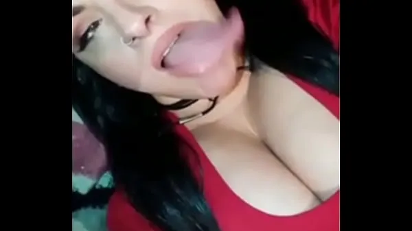 HD Long Tongue and Throat Show drive Clips