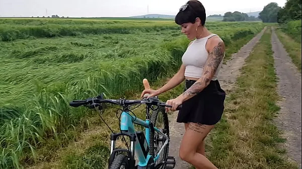 HD Premiere! Bicycle fucked in public horny drive Clips