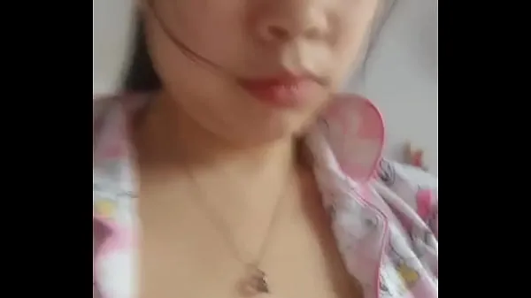 HD Chinese girl pregnant for 4 months is nude and beautiful drive Clips