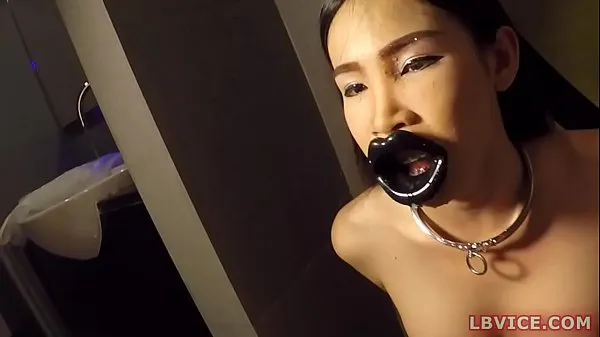 HD Ladyboy Donut Pissed On And Mouth Fucked Klip pemacu