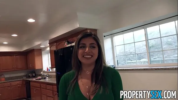 HD PropertySex Horny wife with big tits cheats on her husband with real estate agent-drevklip