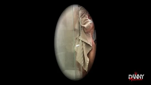 HD DANNY MANCINNI FLASHES IN THE BATHROOM-enhetsklipp