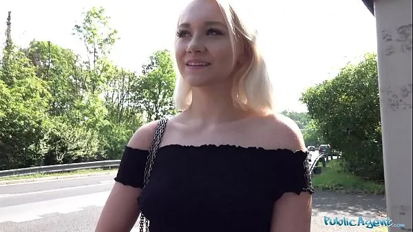 HD Public Agent Blonde teen Marilyn Sugar fucked in the woods-enhetsklipp
