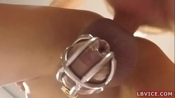 Clip ổ đĩa HD Ladyboy Sex Slave Junely Gives Blowjob And Fucked