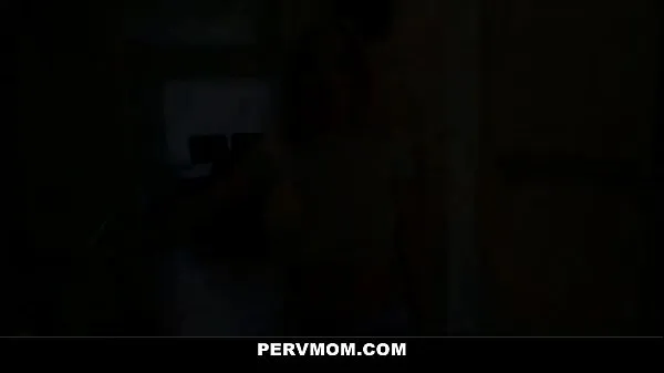 HD 継母の朝のセックス - PervMom ドライブ クリップ