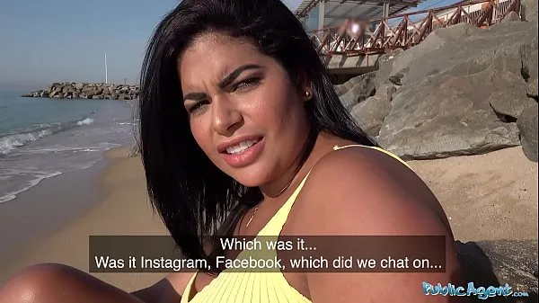 HD Public Agent A Blind date for Latina with huge natural boobs sürücü Klipleri