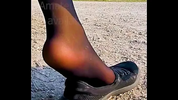 HD Shoeplay Dangling Dipping Nylons sneakers Feet footfetish clip video foot toe Girl slips out of her sweaty stinky shoes คลิปไดรฟ์