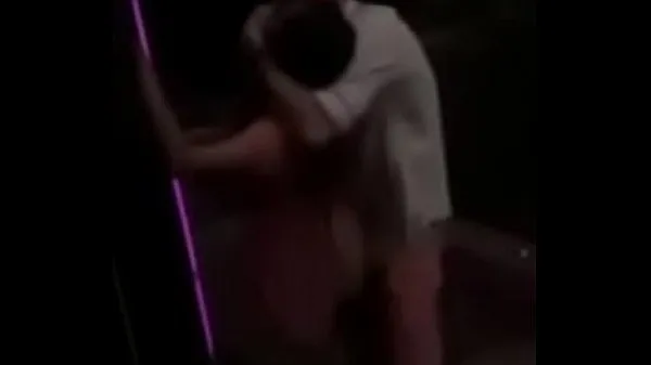 Klip berkendara Asian woman fucked on building by white guy, he cums inside HD