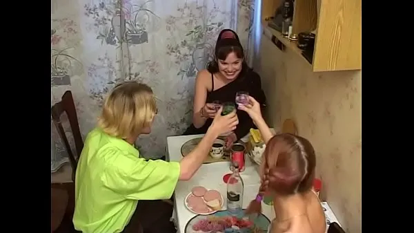 HD Soviet Porn 5 (2006) (VHS rip meghajtó klipek