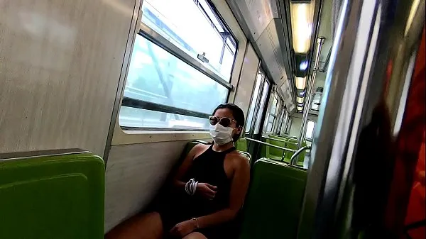 Clip ổ đĩa HD shenanigans on the quarantined city subway, I get naked and masturbate (full video on PREMIUM XVIDEOS CHANNEL