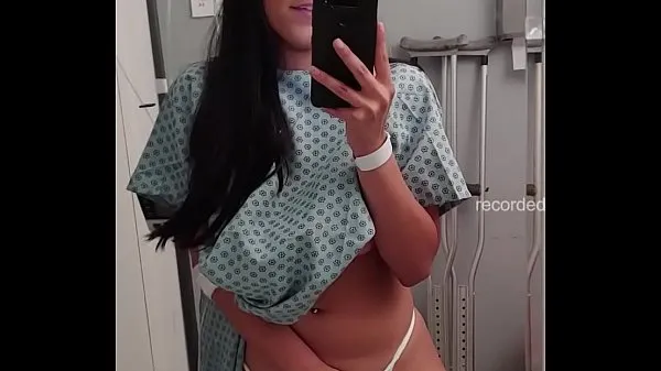 Klipy z jednotky HD Quarantined Teen Almost Caught Masturbating In Hospital Room
