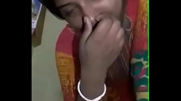 HD Indian girl undressing schijfclips