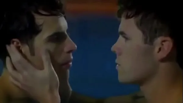 HD Gay Scene between two actors in a movie - Monster Pies-stasjonsklipp