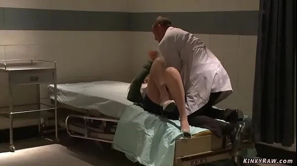 Klipy z jednotky HD Blonde Mona Wales searches for help from doctor Mr Pete who turns the table and rough fucks her deep pussy with big cock in Psycho Ward
