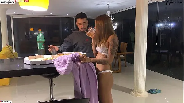 HD NOVINHA ORDERED PIZZA AND GAVE IT PRO DELIVERY (full videos xvideos RED lipelouco-drevklip