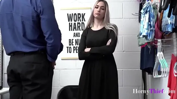 Klip berkendara Teen Slut In Hijab Fucks Cop To Get Out Of Jail- Delilah Day HD