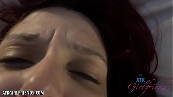 مقاطع محرك الأقراص عالية الدقة Private video and GFE Experience with Amateur Redhead in a hotel room (filmed POV) fucking her hairy pussy and natural tits - CREAMPIE (Emma Evins