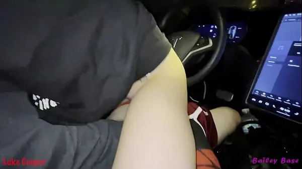 Posnetki pogona HD Fucking Hot Teen Tinder Date In My Car Self Driving Tesla Autopilot