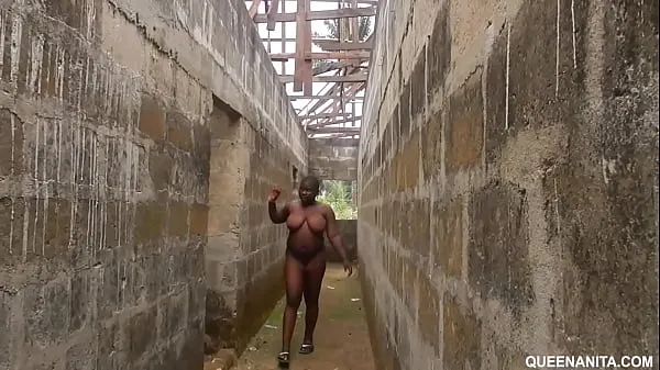 HD-The Uncompleted Building That Girls Are Living Naked And Fucked Anybody That Passed In The Local Bush-asemaleikkeet