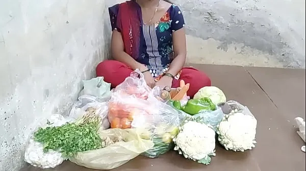 HD Desi girl scolded a vegetable buyer selling vegetables-drevklip
