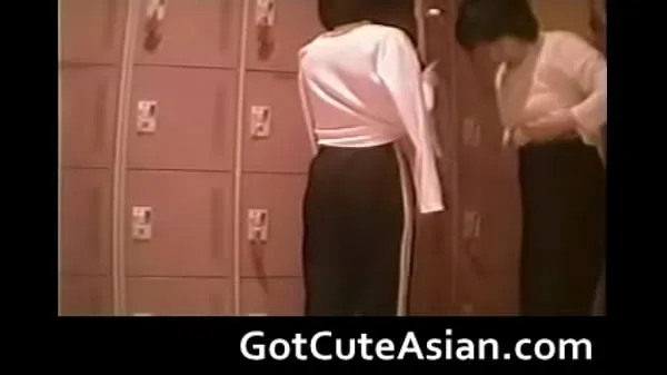 Klip berkendara Voyeur Japanese teens in the locker room HD