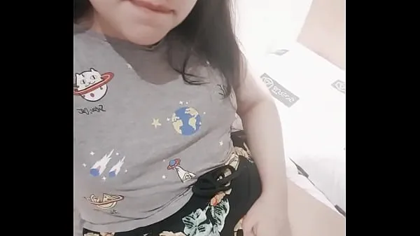 HD Cute petite girl records a video masturbating - Hana Lily drive Clips