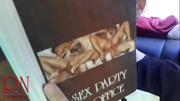 Clip ổ đĩa HD I read a very sexy story about a girl who recently works in a company. After an office party, she escorted her boss's wife home