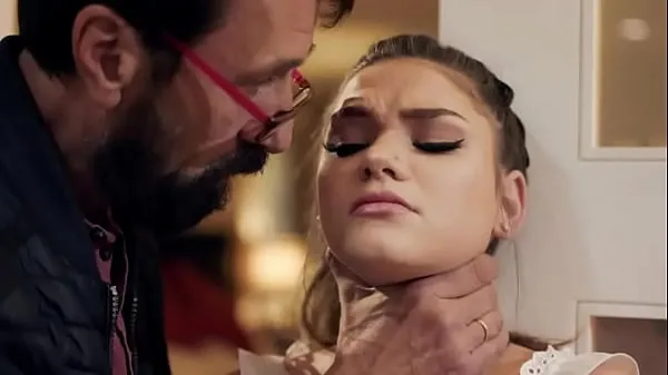 Posnetki pogona HD Sexy Tourist Athena Faris Gets Pressured Into Sex By BNB Host Steve Holmes - Full Movie On