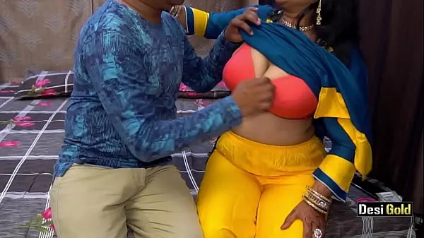 HD Indian Aunty Fucked For Money With Clear Hindi Audio-stasjonsklipp