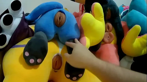 HD Plush Creampie Orgy with 6 Plushies schijfclips